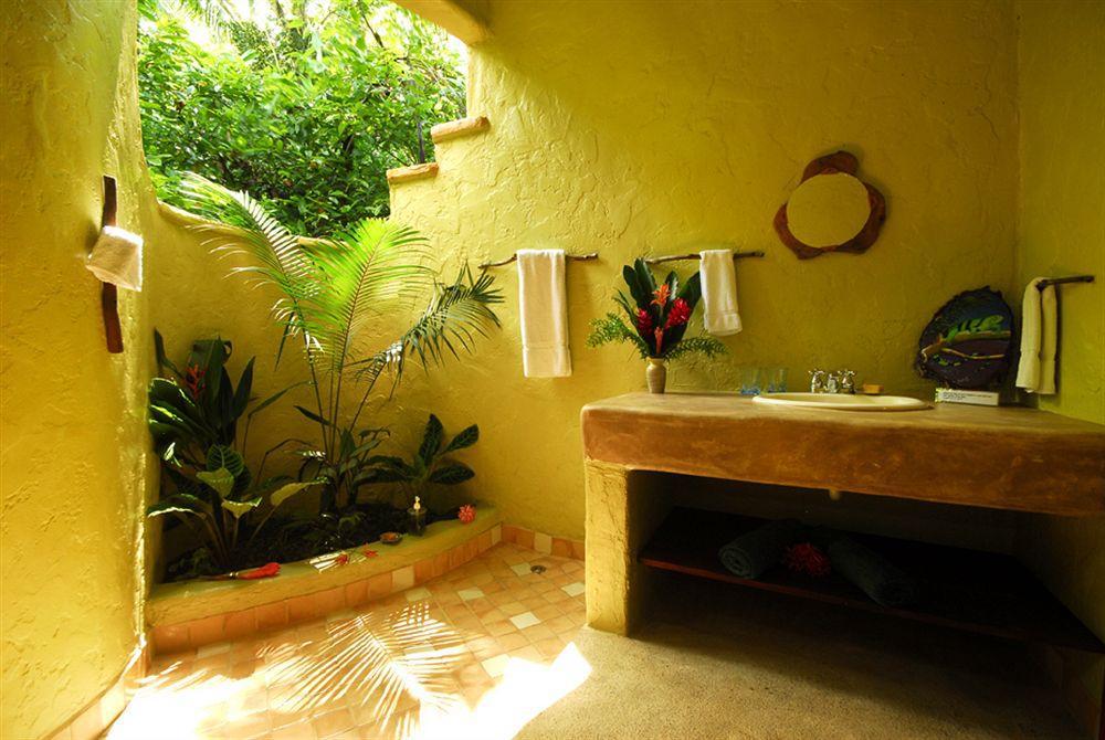 Playa Nicuesa Rainforest Eco Sanctuary Golfito Bagian luar foto