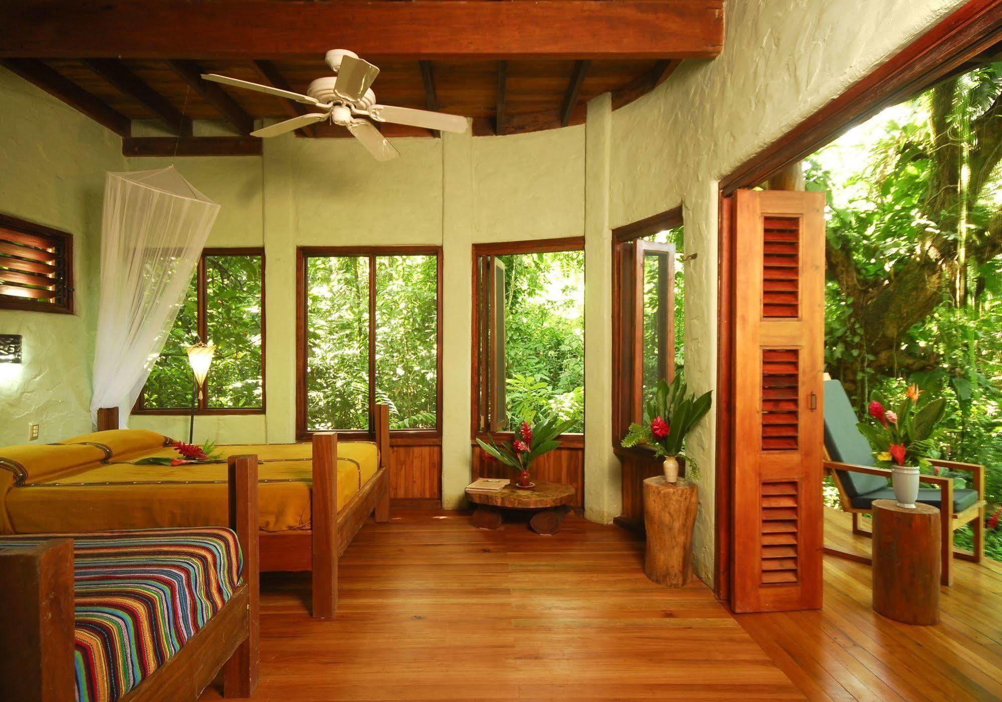 Playa Nicuesa Rainforest Eco Sanctuary Golfito Bagian luar foto